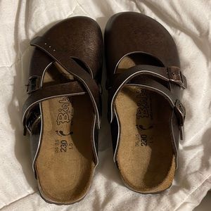 NWOT…….Birkenstock slide in clogs. Toes similar to a Mary Jane type shoe.